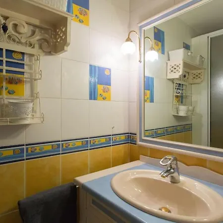 Le Suquet Superbe Studio, 300m Plage, 700 Du Palais Apartment Cannes