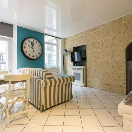 Le Suquet Superbe Studio, 300m Plage, 700 Du Palais Apartment