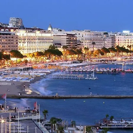 Le Suquet Superbe Studio, 300m Plage, 700 Du Palais