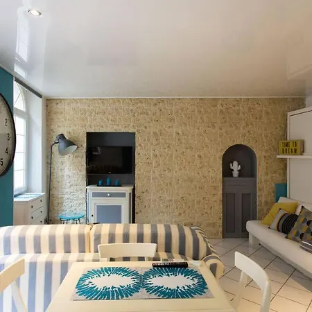 Le Suquet Superbe Studio, 300m Plage, 700 Du Palais Apartment Cannes